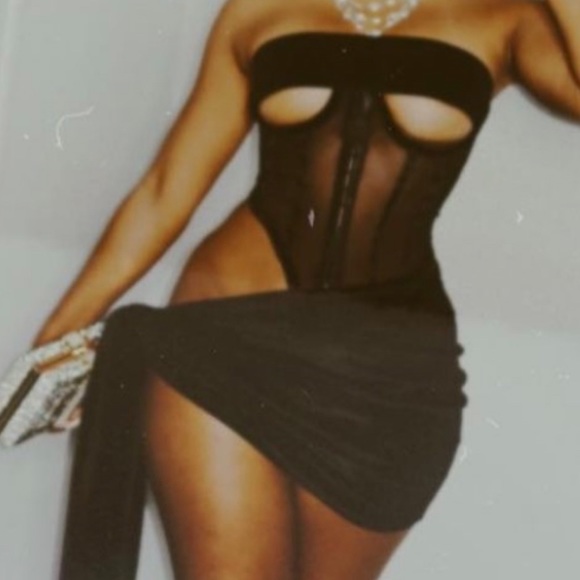 BLACK COSET AND VELVET DRESS🖤 - Picture 2 of 2